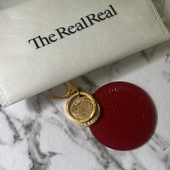 LOUIS VUITTON TRUNK Bag Charm - Picture 16 of 16